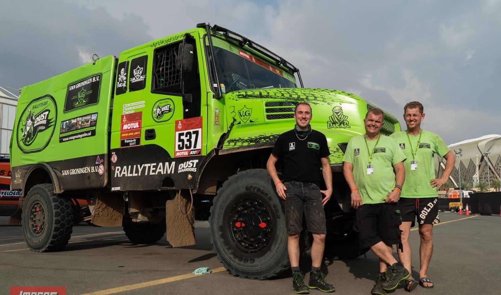 Co de Wit (L) debuteert in Rally Parijs-Dakar