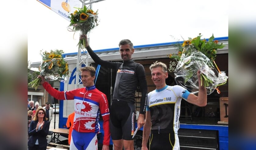 Slippens, Vinke en Jimmink op het podium. (Foto: Frank Grootemaat)