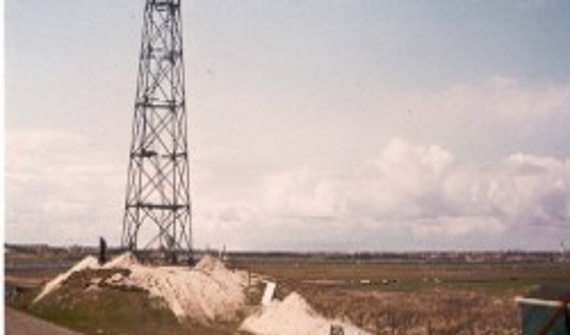Het oude Licht van Troost bij de ontmanteling in 1977.