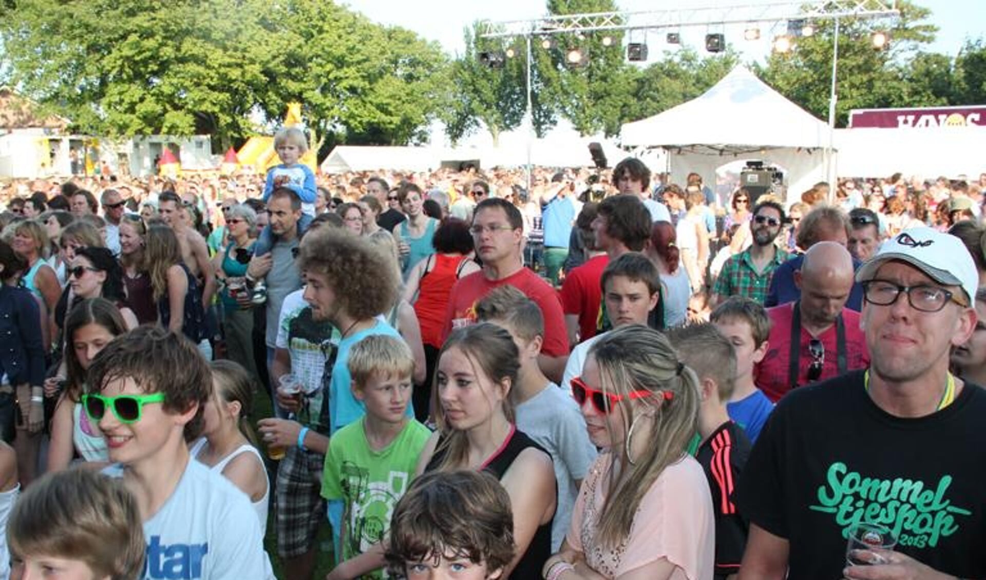 Ruim 4.000 bezoekers bezochten het festival in De Waal: een record. (Foto: Henk Slikker)
