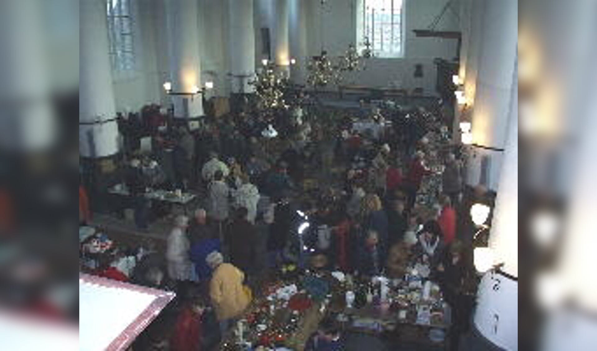 De NH-kerk was afgelopen vrijdag goed gevuld door bezoekers van de bazaar (archieffoto).