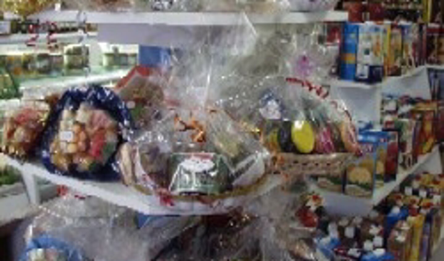 Bij Ararat waren ook de kerstpakketten met o.a. Turks fruit erg gewild. Vele klanten bestelden ze van tevoren.