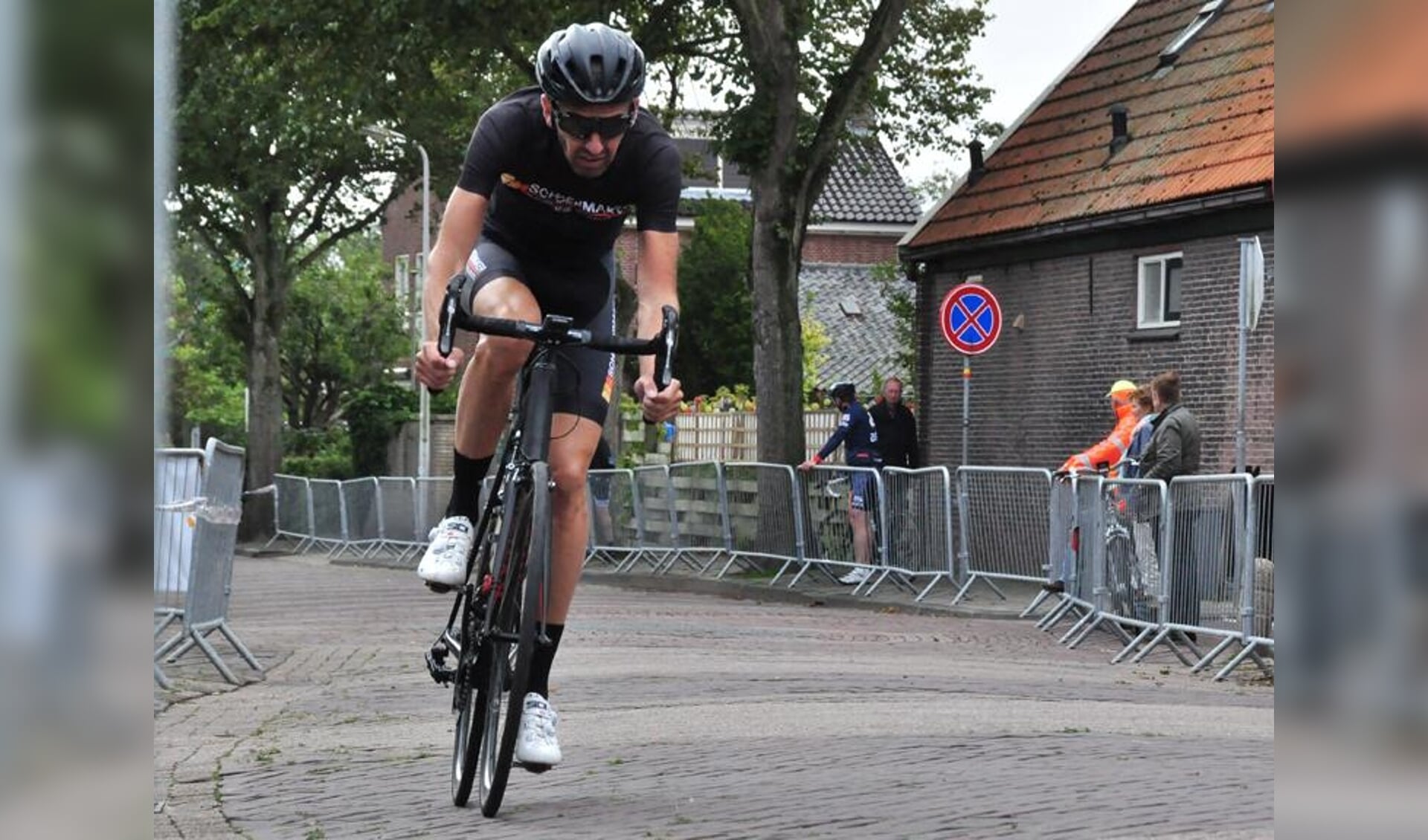 Jordy Vinke won zondag de Ronde van Den Burg. (Foto: Frank Grootemaat)