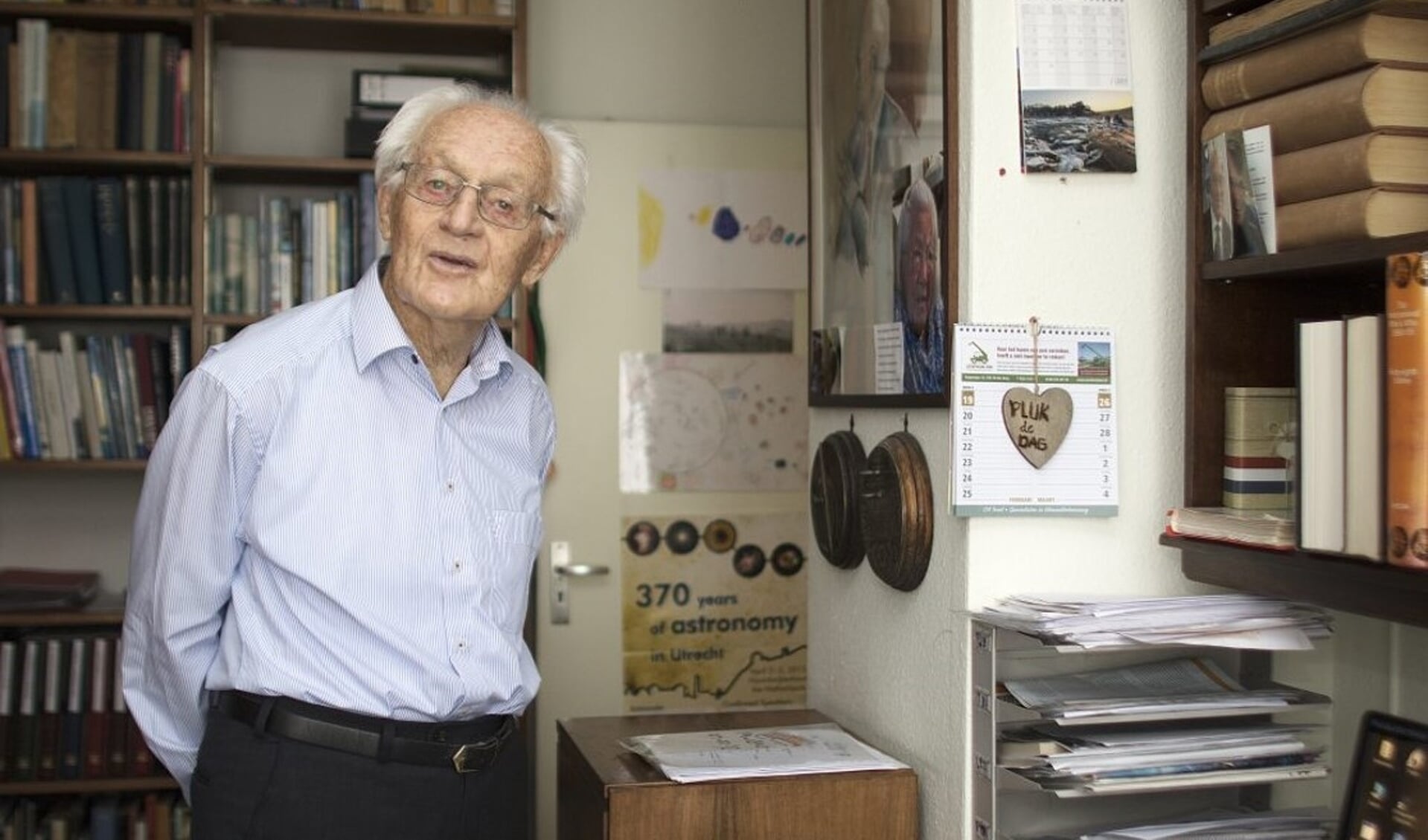 De wereldberoemde sterrenkundige professor doctor Kees de Jager wordt vandaag 100 jaar.