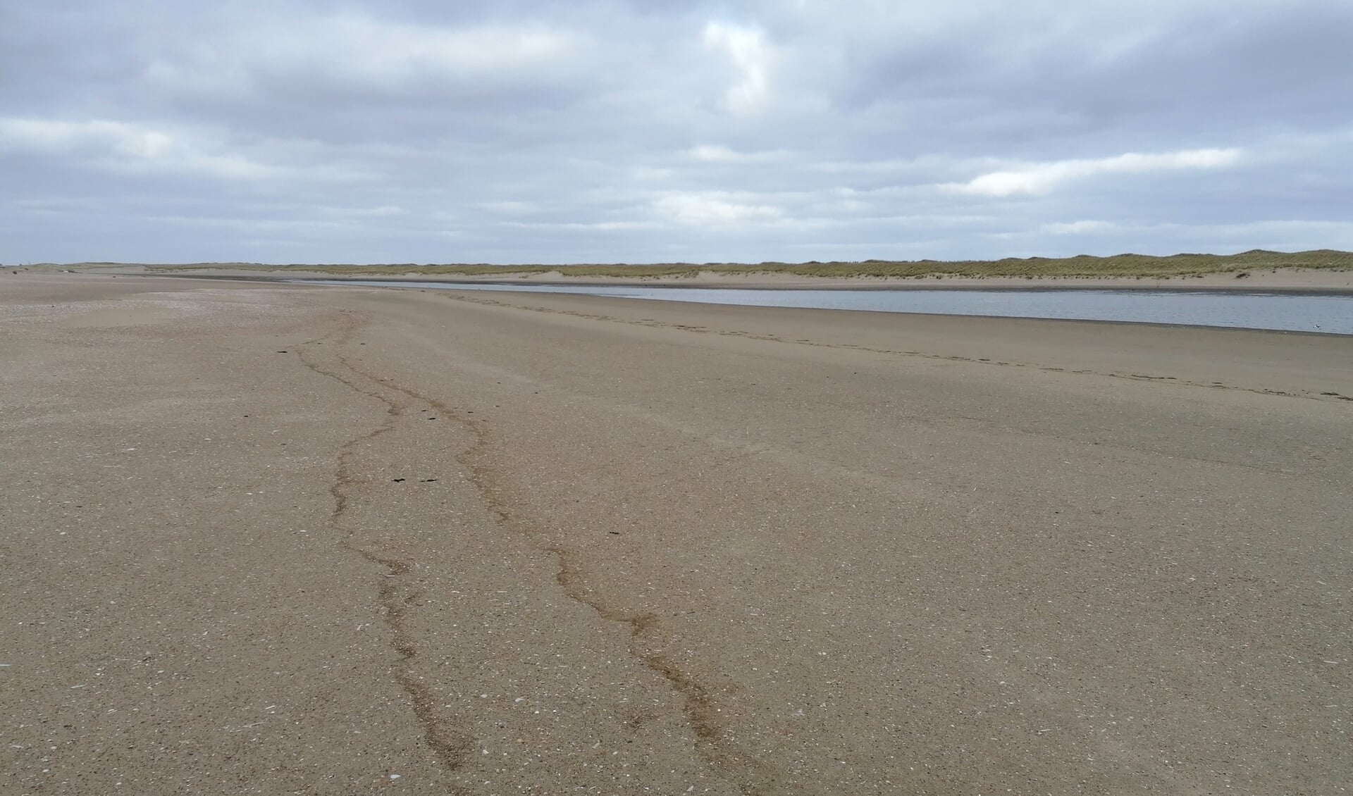 De PH-zanddijk waar een zoekgebied was gepland.