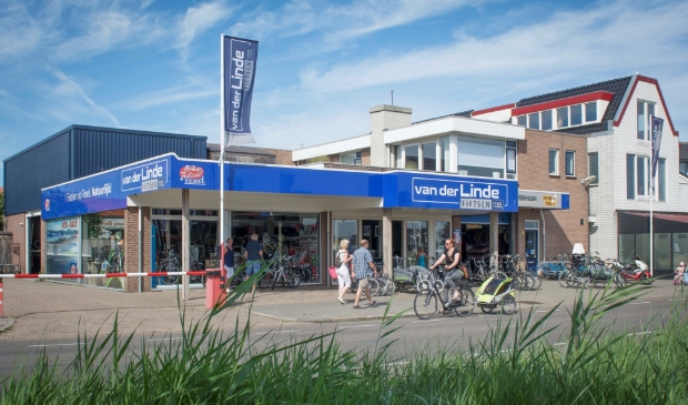 <p>De winkel in De Koog aan de Nikadel</p>