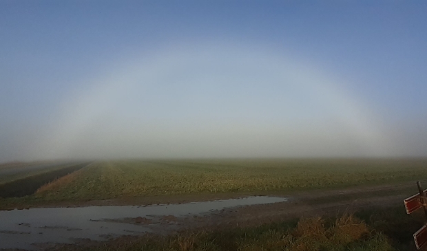 <p>De mistboog boven Eierland.</p>