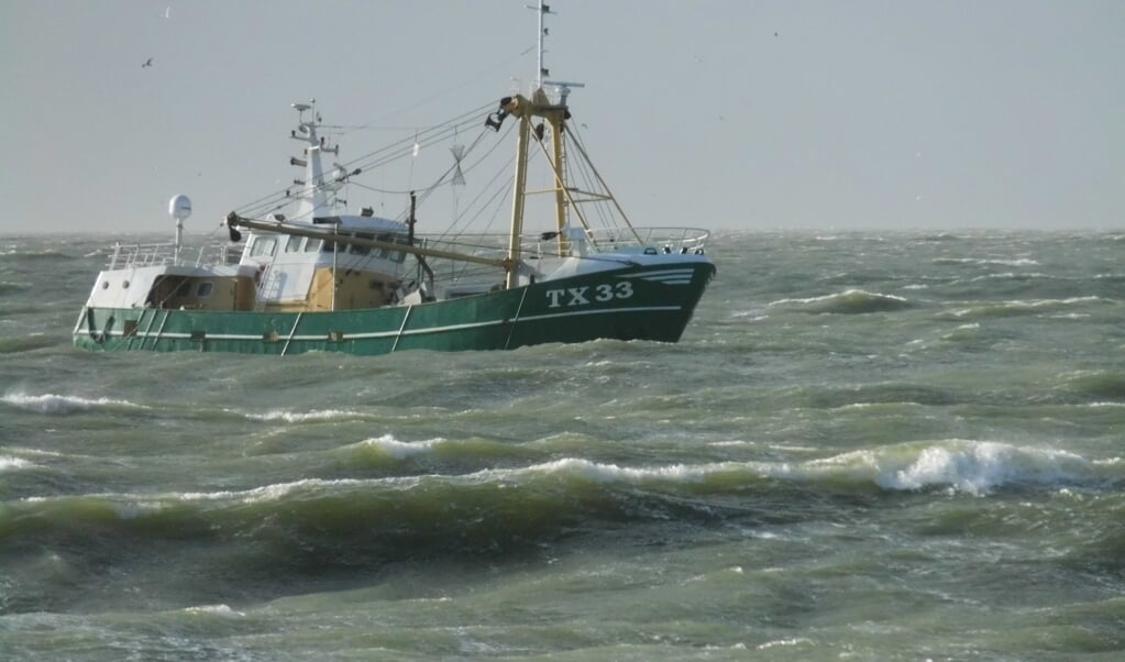 De TX33 ‘Nova Spes’ van Mark Drijver voor de kust van Texel.