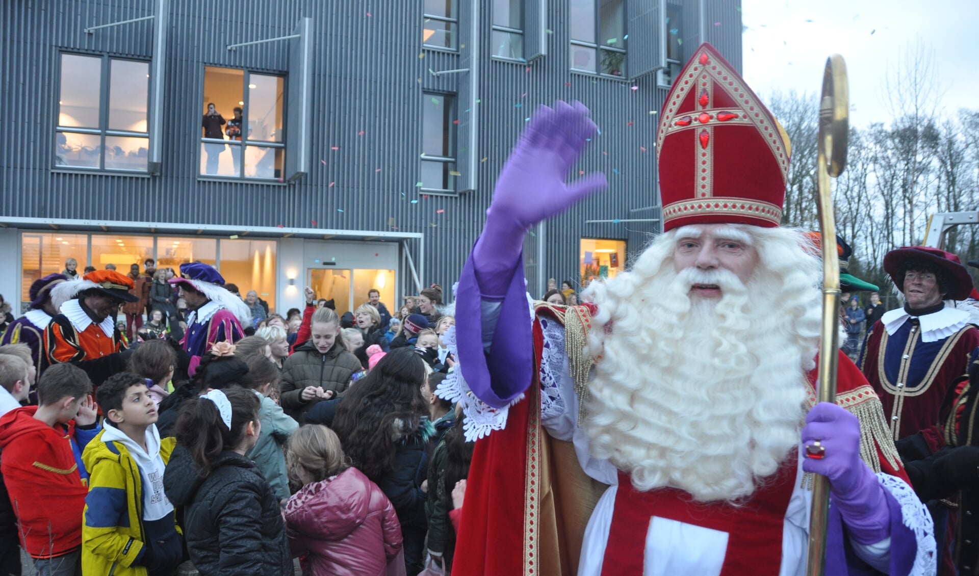 Sinterklaas op bezoek bij de Skool.