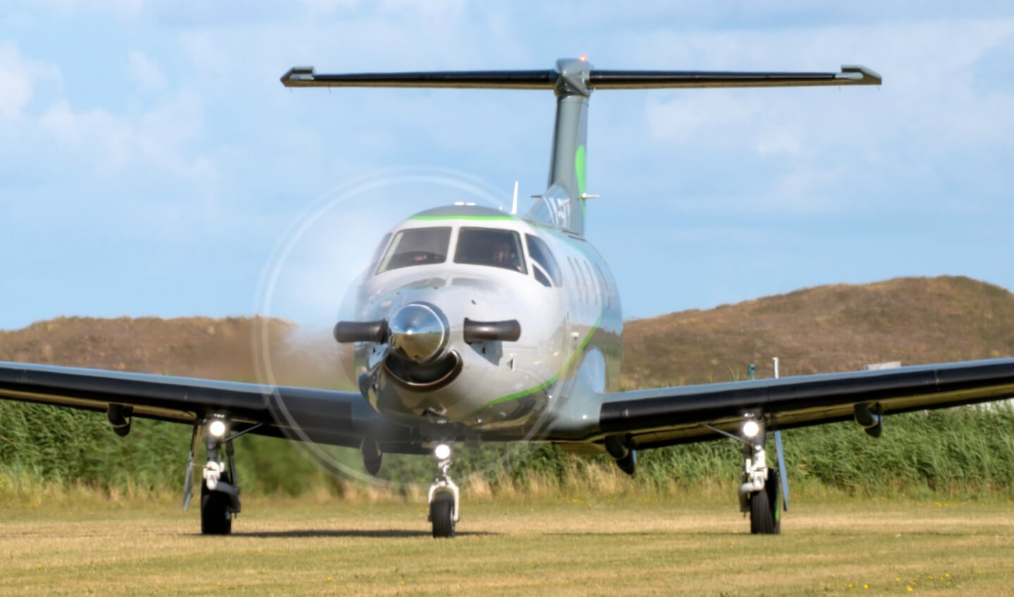 Pilatus PC-12 op het Texelse gras.