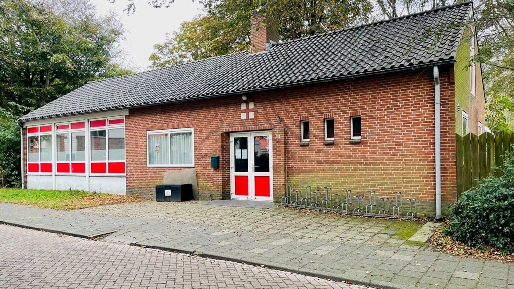 Het Rode Kruis-gebouw in de Jonkerstraat, waar Voedselbank Texel gevestigd is.