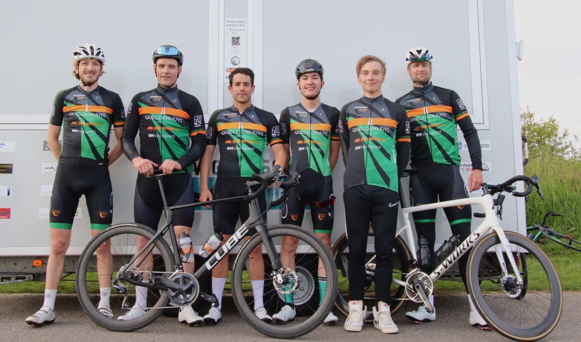 De Texelse wielrenners die meedoen aan de Tour de Lasalle.  