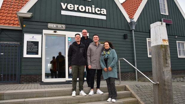 Veronica is terug: “Handen jeukten”