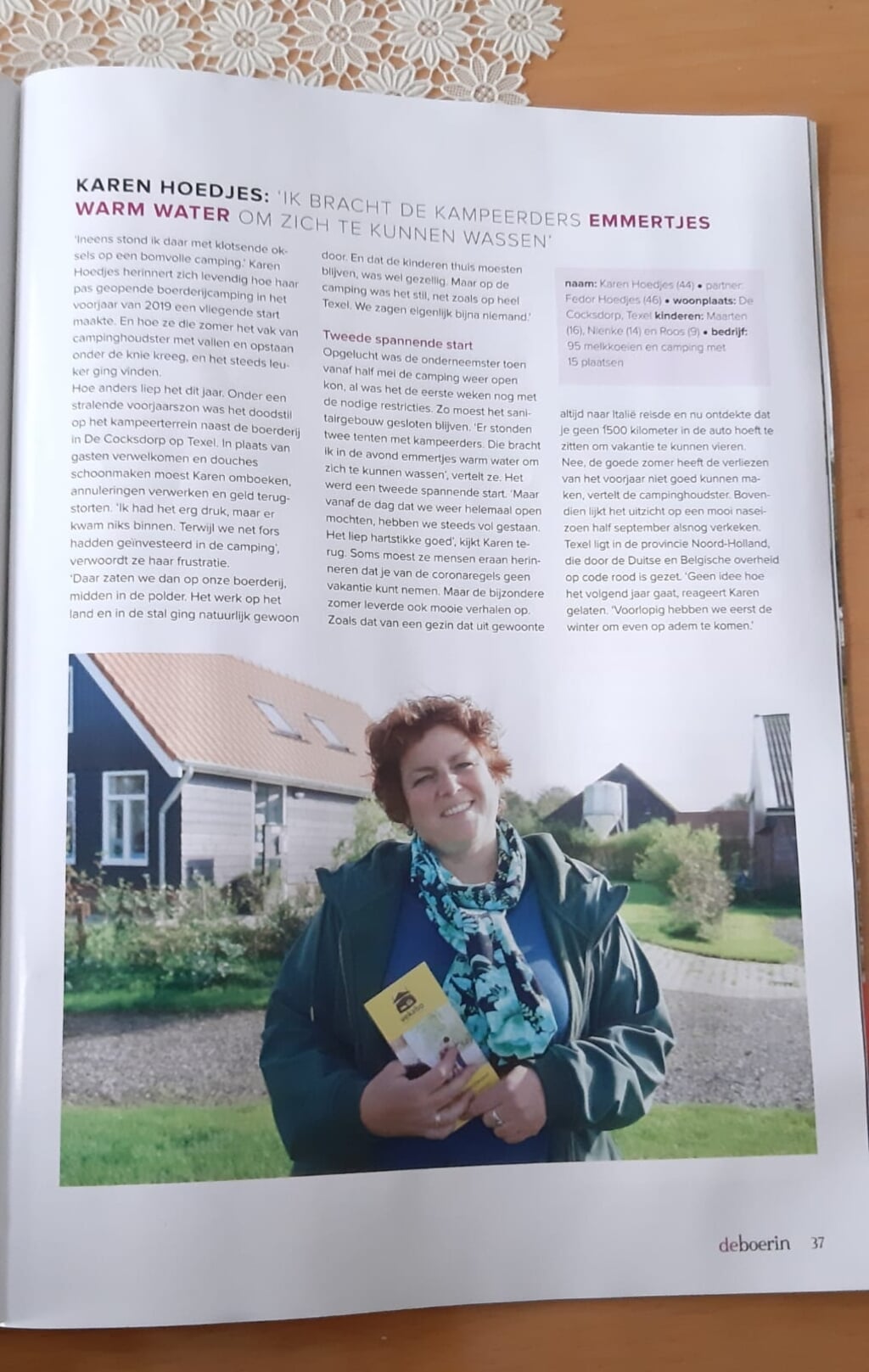 Het artikel in De Boerin met een foto die Nienke Hoedjes van haar moeder maakte.