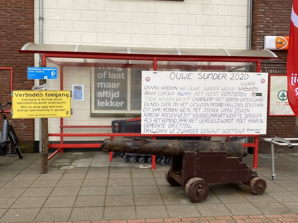Ouwe Sunderklaasvoorstelling in Oudeschild, bij Spar Kalverboer.