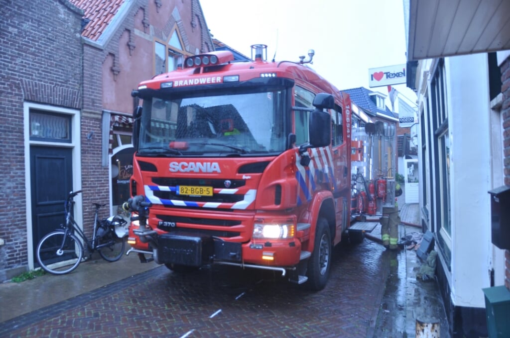 De brandweer in de Weverstraat