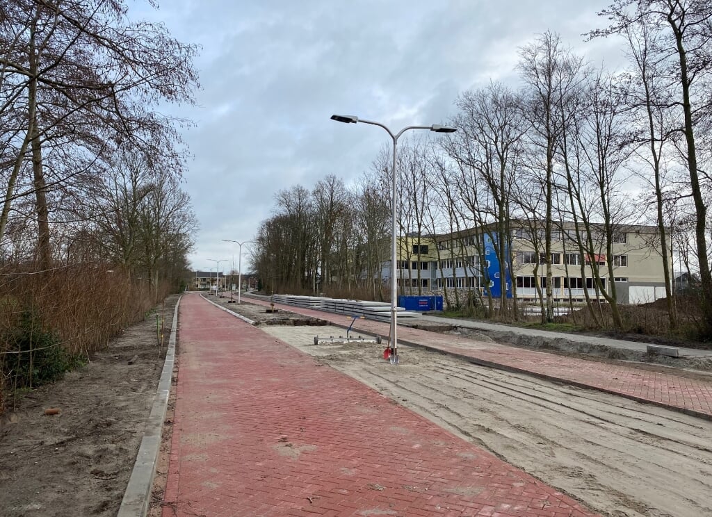 Aanleg van de 'fietsstraat' op de Emmalaan (begin 2021), onderdeel van plan Den Burg Zuid.