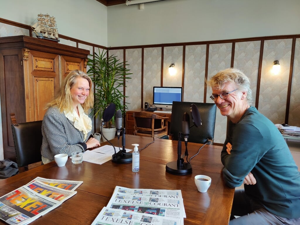 Judith Ploegman en Joop Rommets, de stemmen van Texel deze week.