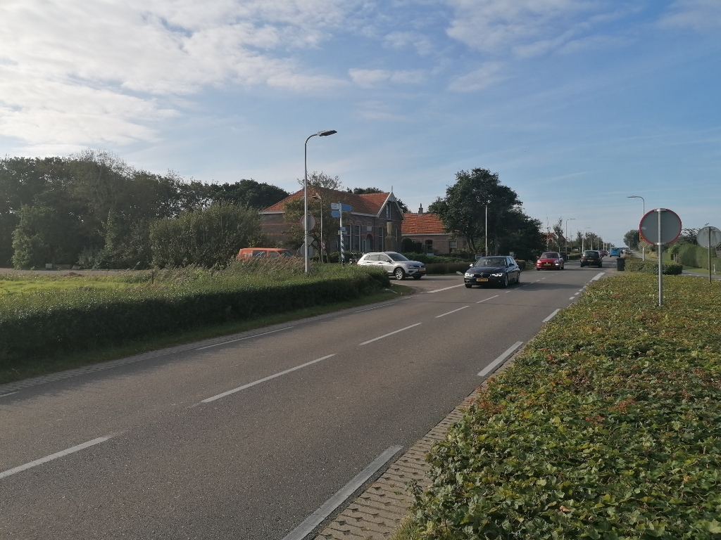 De Postweg door Midden-Eierland.