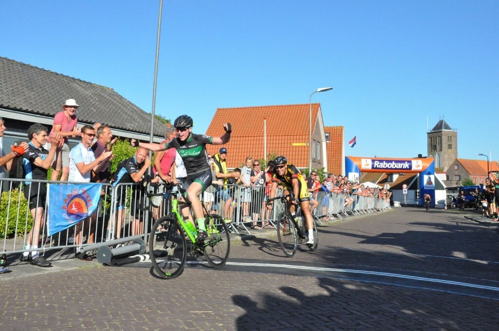 Zaterdag 25 september strijden wielrenners in de Ronde van Oosterend. 