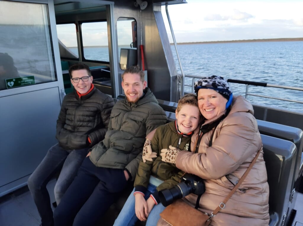Het gezin maakte onder meer een rondvaart op de Waddenzee met de 'Anna' van Frido Boom.