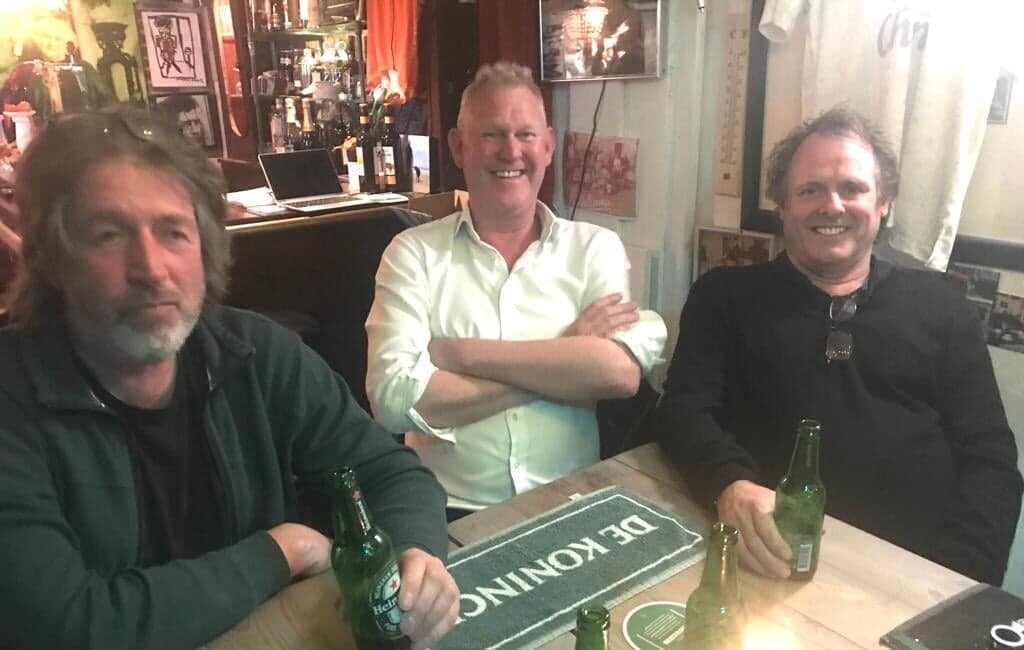 Oud-barkeepers Franc Schraag, Edgard Kikkert en Arnold Kearcher. 
