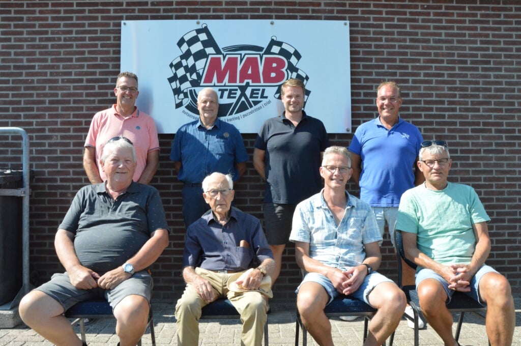 Oud-voorzitters van de MAB Club Texel vertellen over hun bestuursjaren bij  de club.