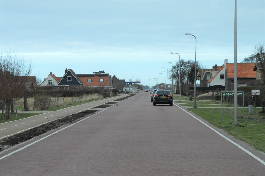 De klinkers in de Postweg in Zuid-Eierland.