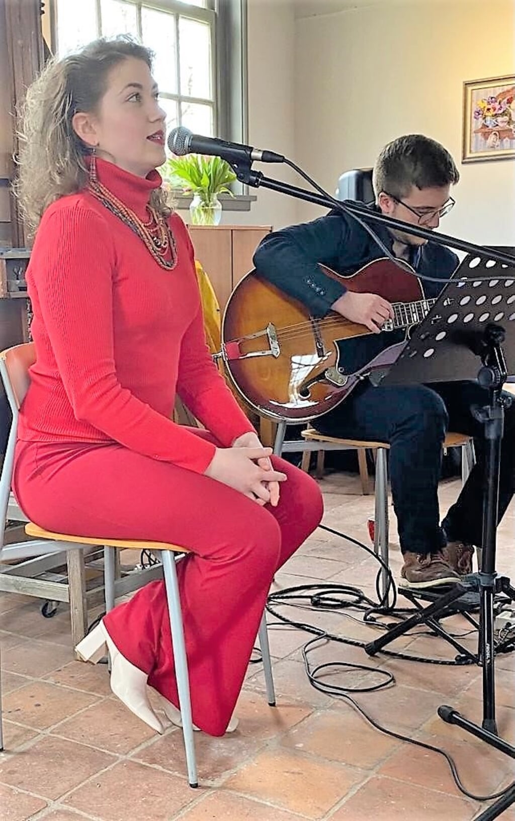 De Oekraïense zangeres Ola Rud en gitarist Joan Fort Nieto uit Catalonië.  