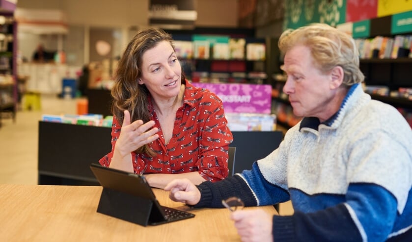 Computercursussen in bibliotheek.