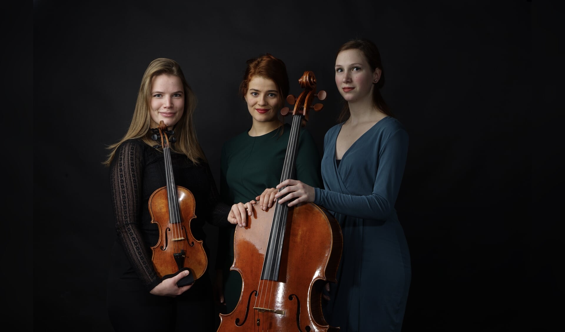 De leden van het Volkmann Trio: Coraline Groen (viool), Valentina Toth 
(piano) en Jobine Siekman (cello).