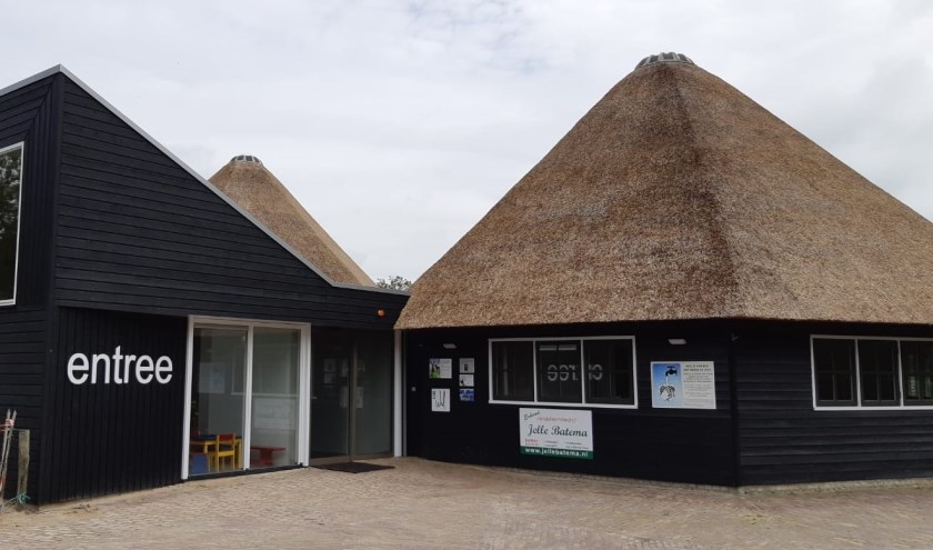 Het hoofdgebouw van de Kinderboerderij is onlangs verbouwd.