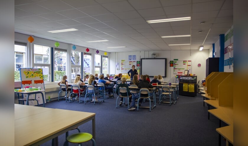 De Koningin Julianaschool in Kollum zit vanwege nieuwbouw tijdelijk in het voormalige Lauwers College.