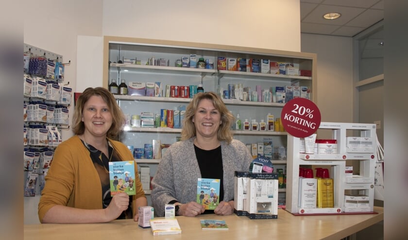 Apothekers Judith Weiland en Sabina Dam.