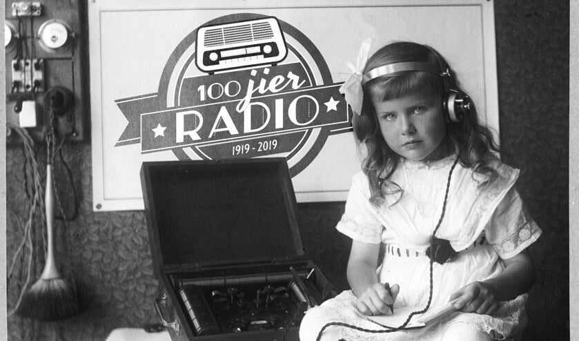 Hoor alles over de geschiedenis van de radio in de themaweek '100 jier radio' op Omrop Fryslân.
