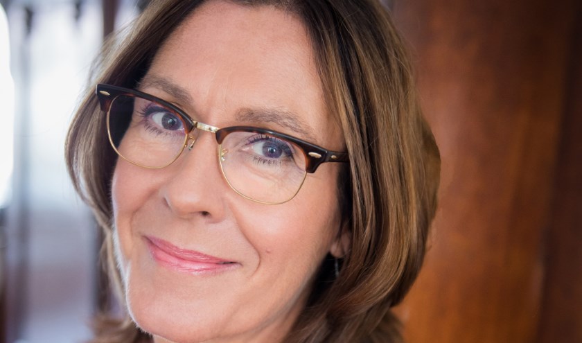 Schrijfster Carla de Jong.