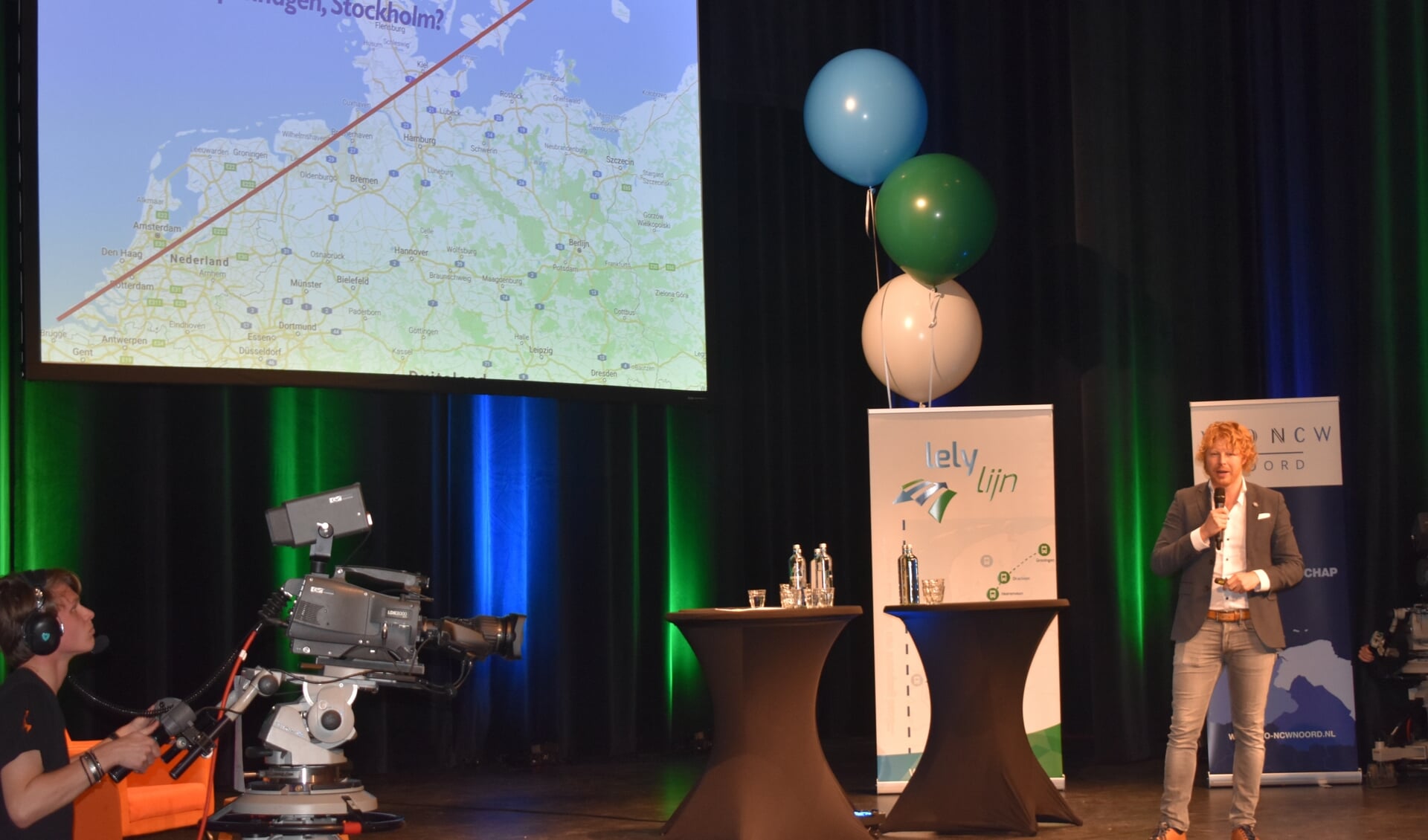 Ondernemer Ben Woldring bepleitte op een symposium in de Lawei inDrachten over de Lelylijn een internationale visie op deze spoorverbinding