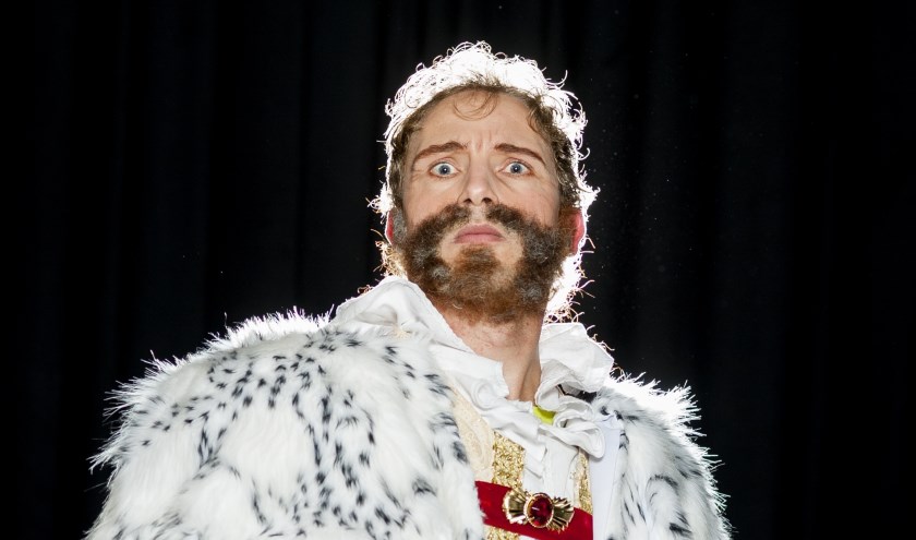 ´De Koning van zijn troon´ is een kerstvoorstelling voor het hele gezin.
