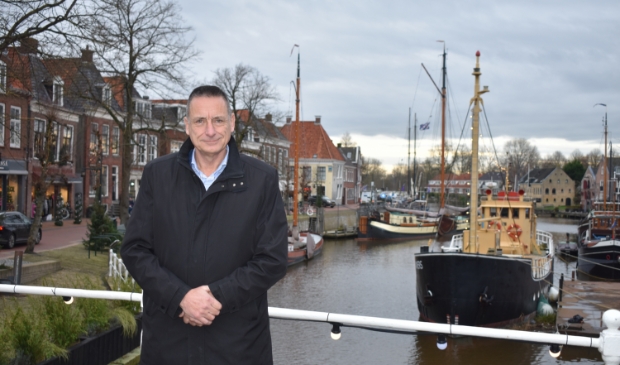 <p>VVD-wethouder Jelle Boerema in hartje Dokkum.</p>