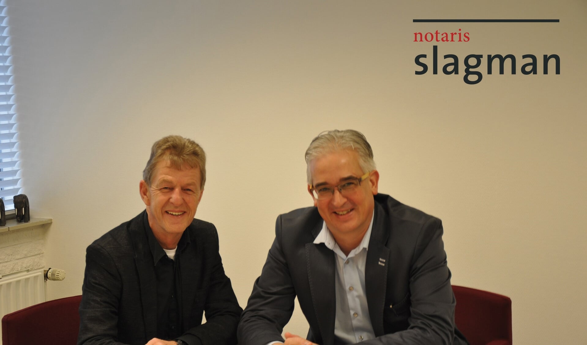 Het notariskantoor wordt geleid door notaris Allard Slagman (rechts) in samenwerking met de notarisklerk Geert Veenstra.