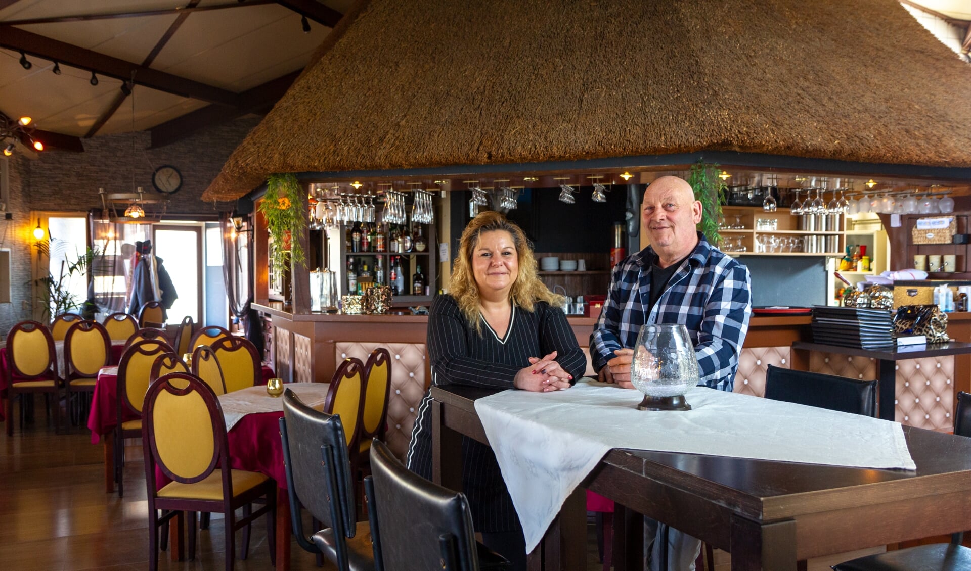 Heidie Hoekstra-Kruithof en Douwe Hoekstra runnen samen MSK Friesia; het restaurant en de rondvaarten. 
