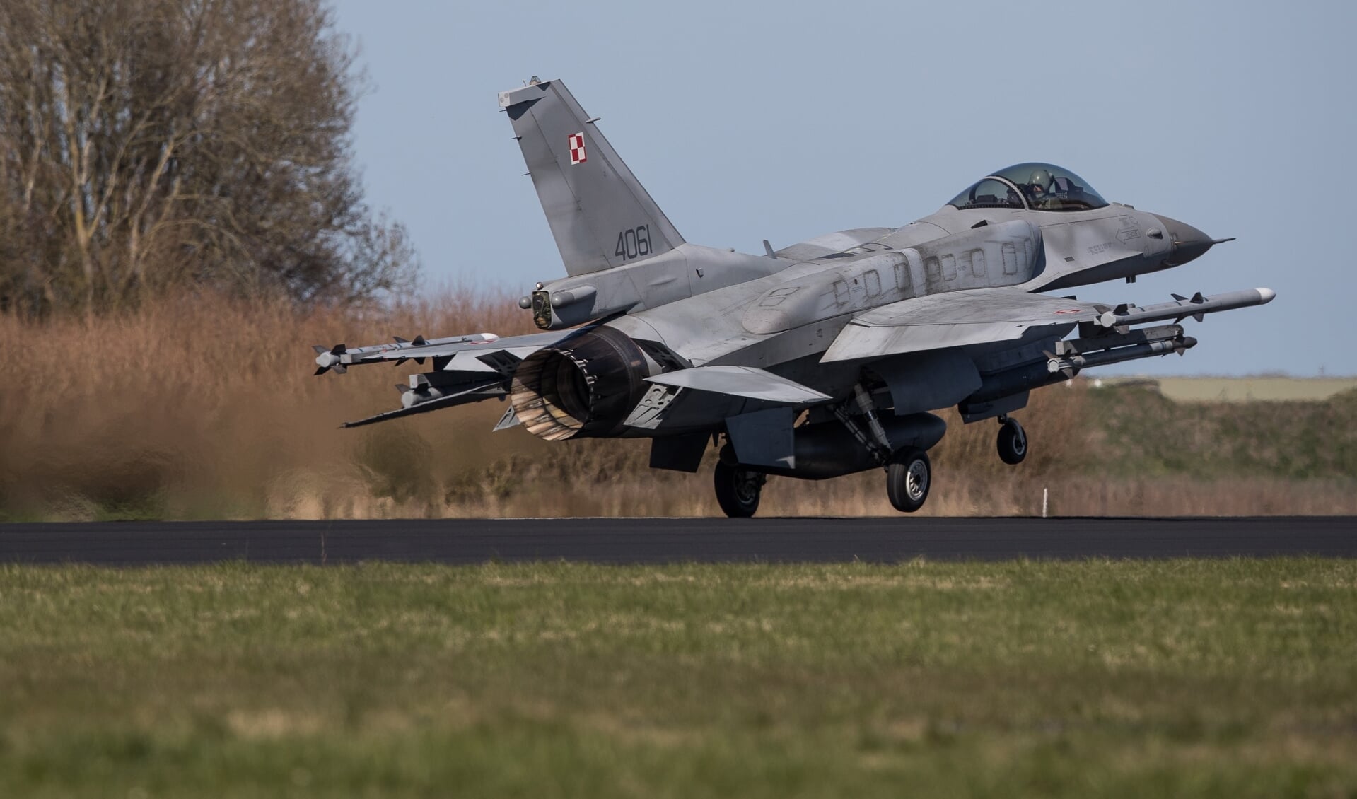 F-16-toestellen vliegen 21 tot en met 23 september 2021 vanaf vliegveld Eindhoven naar de Marnewaard om daar samen met de Koninklijke Landmacht te oefenen.