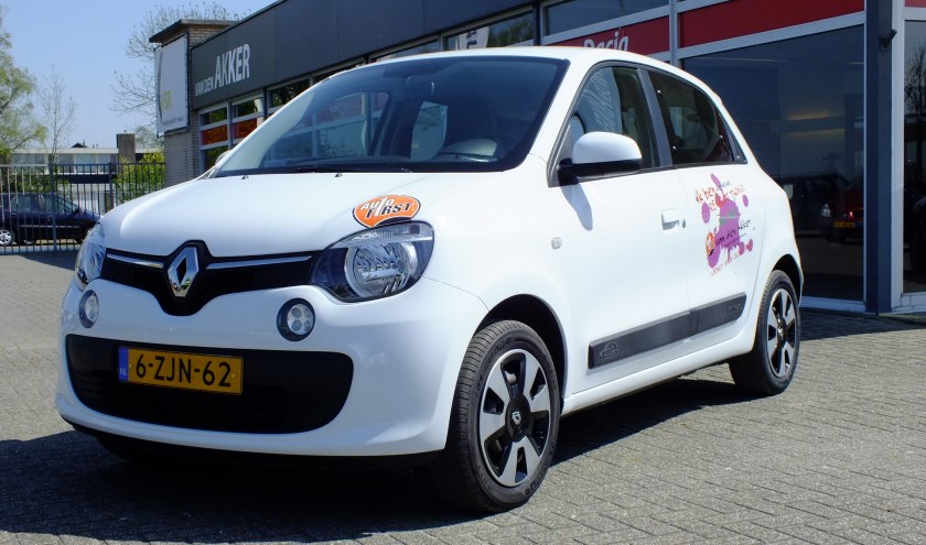 De Renault Twingo staat bij AutoFirst Van den Akker in Dokkum voor u klaar om een vrijblijvende proefrit te maken. Ervaar zelf het veerstabiliteitssysteem.