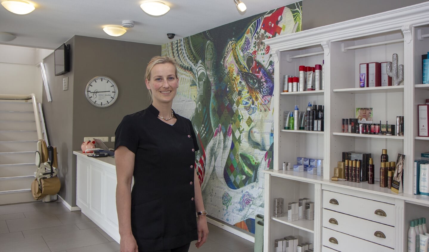 Wendy van der Velde werkt met een team 
schoonheidsspecialistes, kappers, pedicures en nagelstylistes.