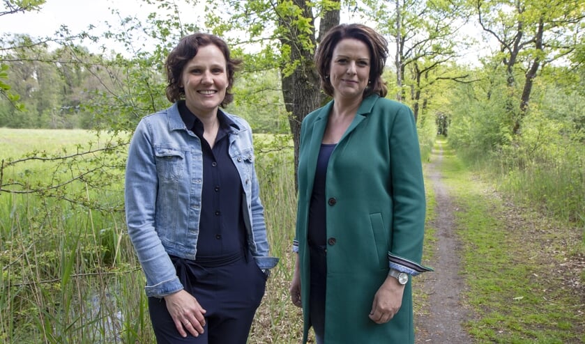 Sandra Antonides en Jolanda Dam zijn de uitvaartverzorgers van Uitvaartzorg Memoria.