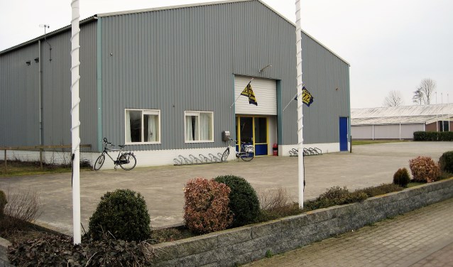 Tegenwoordig runnen Klaziena en Douwe de Markthal in Berlikum: een nette winkel waar werkelijk zowat alles te koop is.