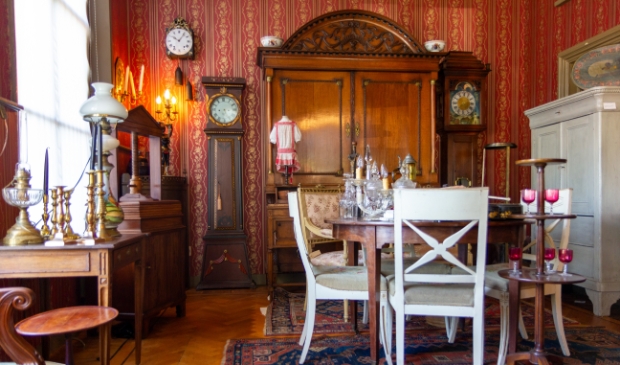 Een klein deel van de collectie van Ortelius Antiek.