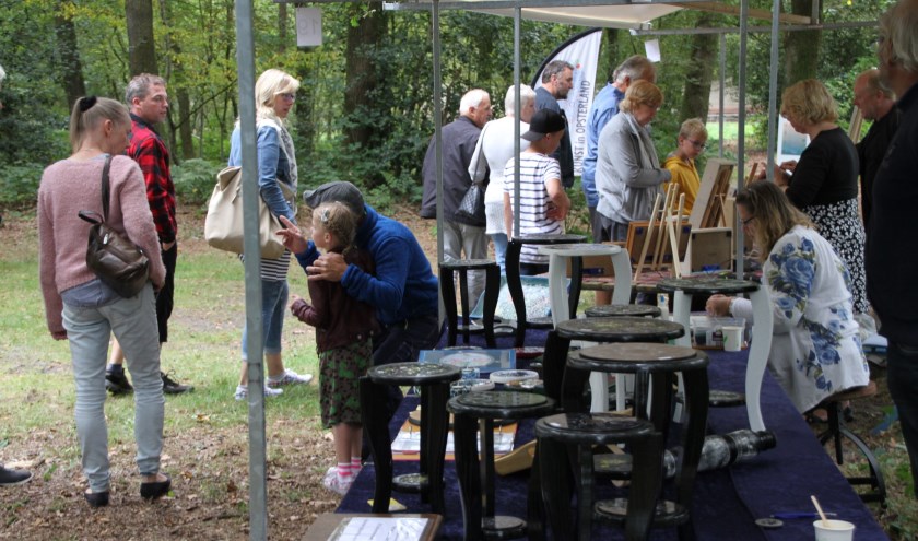 De kunstmarkt in Opsterland mag elke keer op een grote belangstelling rekenen.