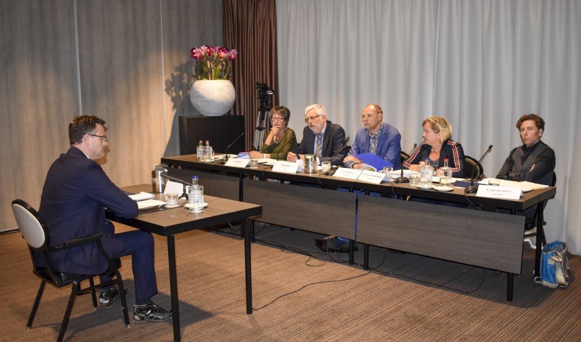 Het laatste 'verhoor' van de onderzoekscommissie van de raad, voorjaar 2018.