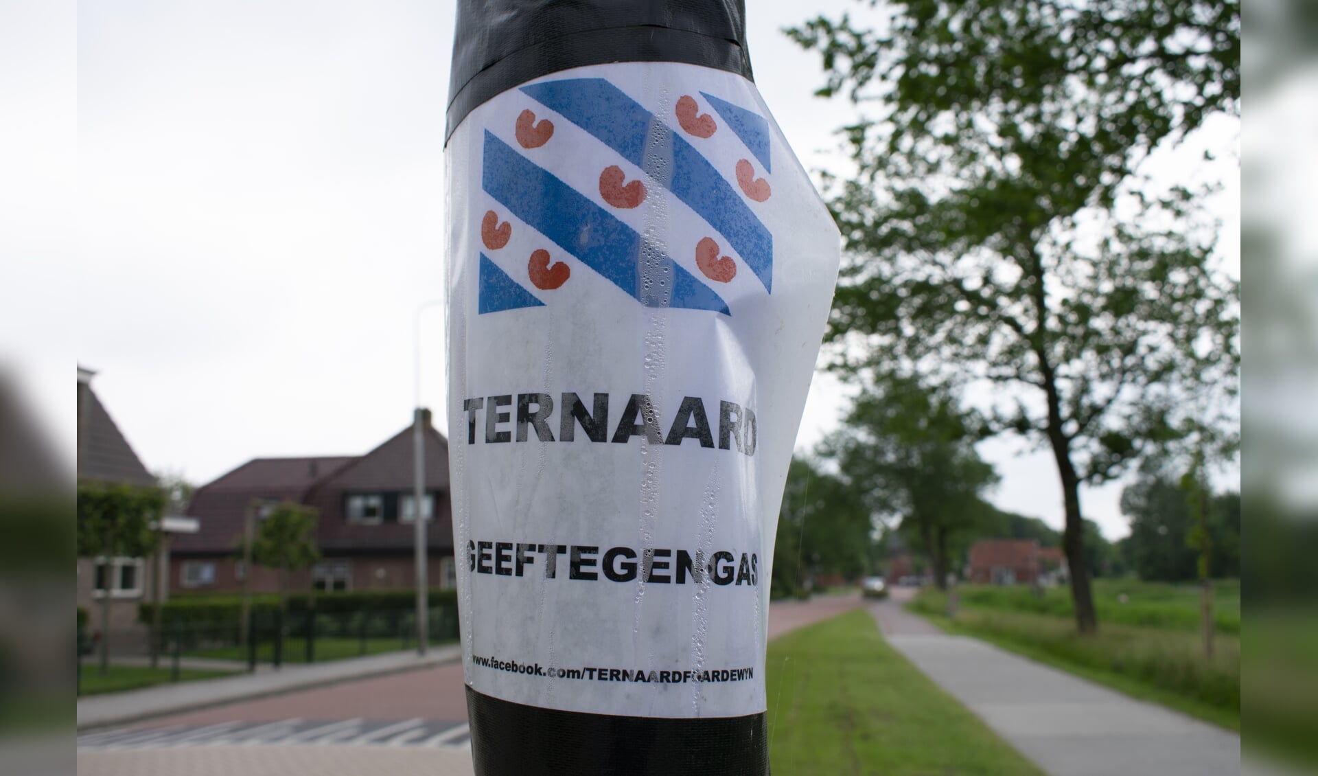 Het dorp Ternaard is net als de Friese overheden tegen nieuwe gaswinning.
